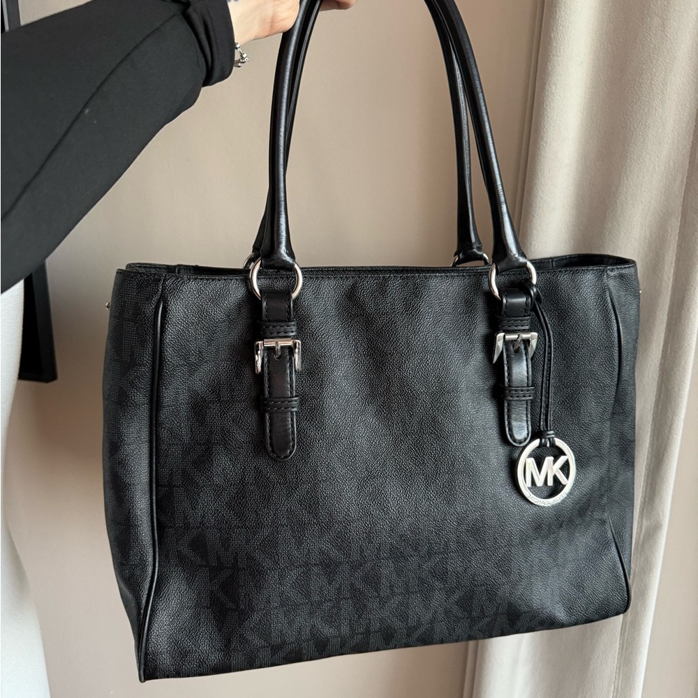 Michael Kors Jet Set Black Handbag